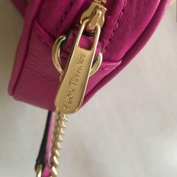 Michael Kors Fulton Pebbled Leather Crossbody Chain Bag - Picture 4 of 10